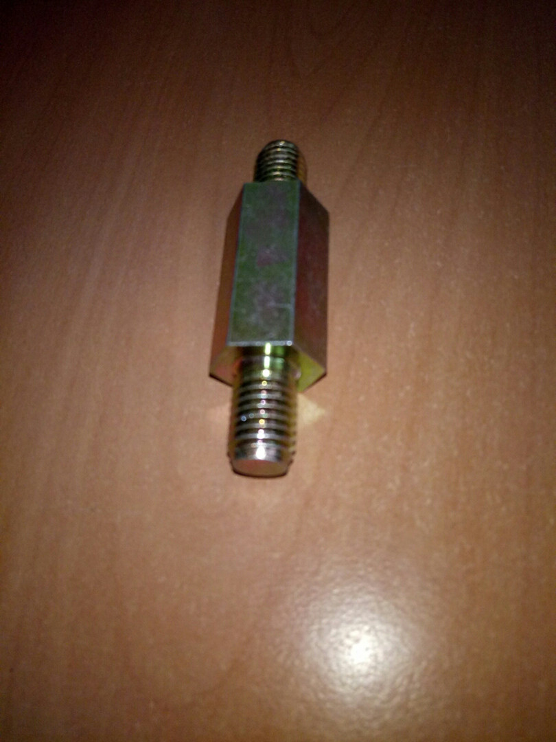Напрямний болт