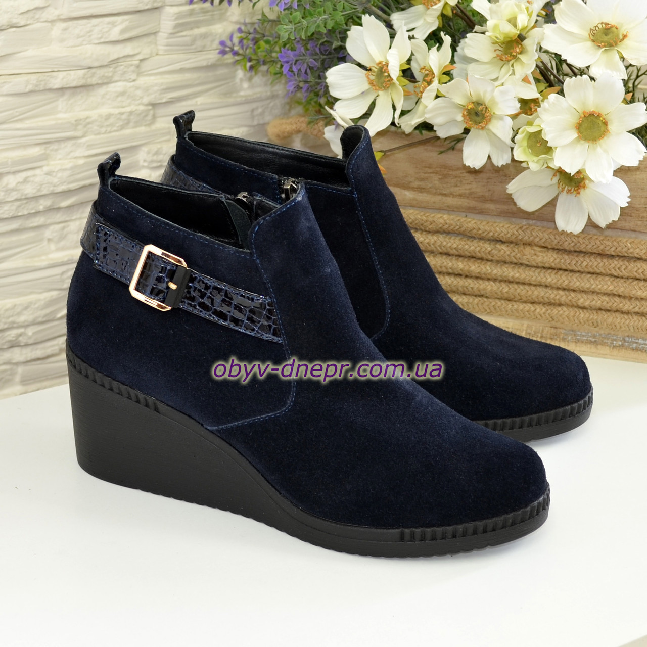 Черевики жіночі замшеві на танкетці, колір синій, фото 1