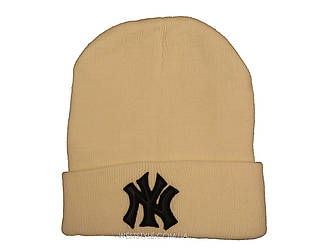 Біла шапка з чорним логотипом NY