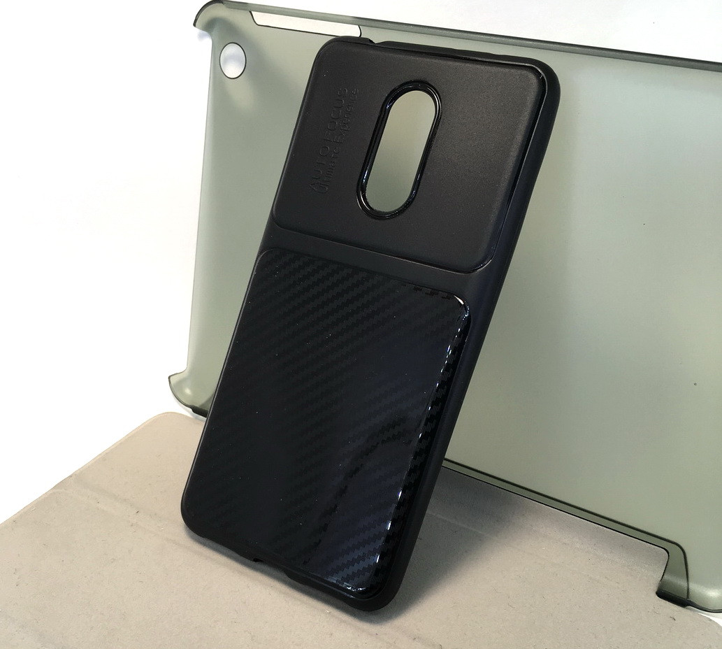 Чохол для Xiaomi Redmi 5 накладка силіконовий бампер протиударний iPaky Carbon