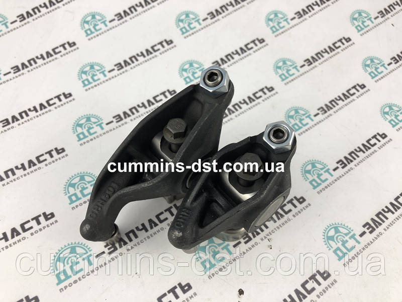 4928698 Стійка коромисел в зборі ISBe на двигун Cummins 6B5.9