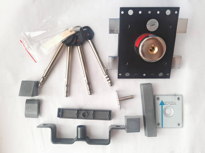 8588ページ Замок накладний Gerda Tytan ZX GT7 довжина ключа 125мм