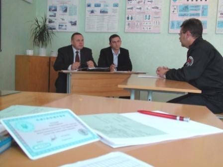 Перший випуск охоронців у Харківському навчальному центрі СПБ.