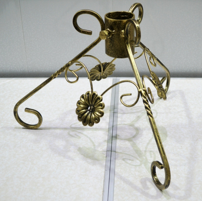 Кована підставка для ялинки №1