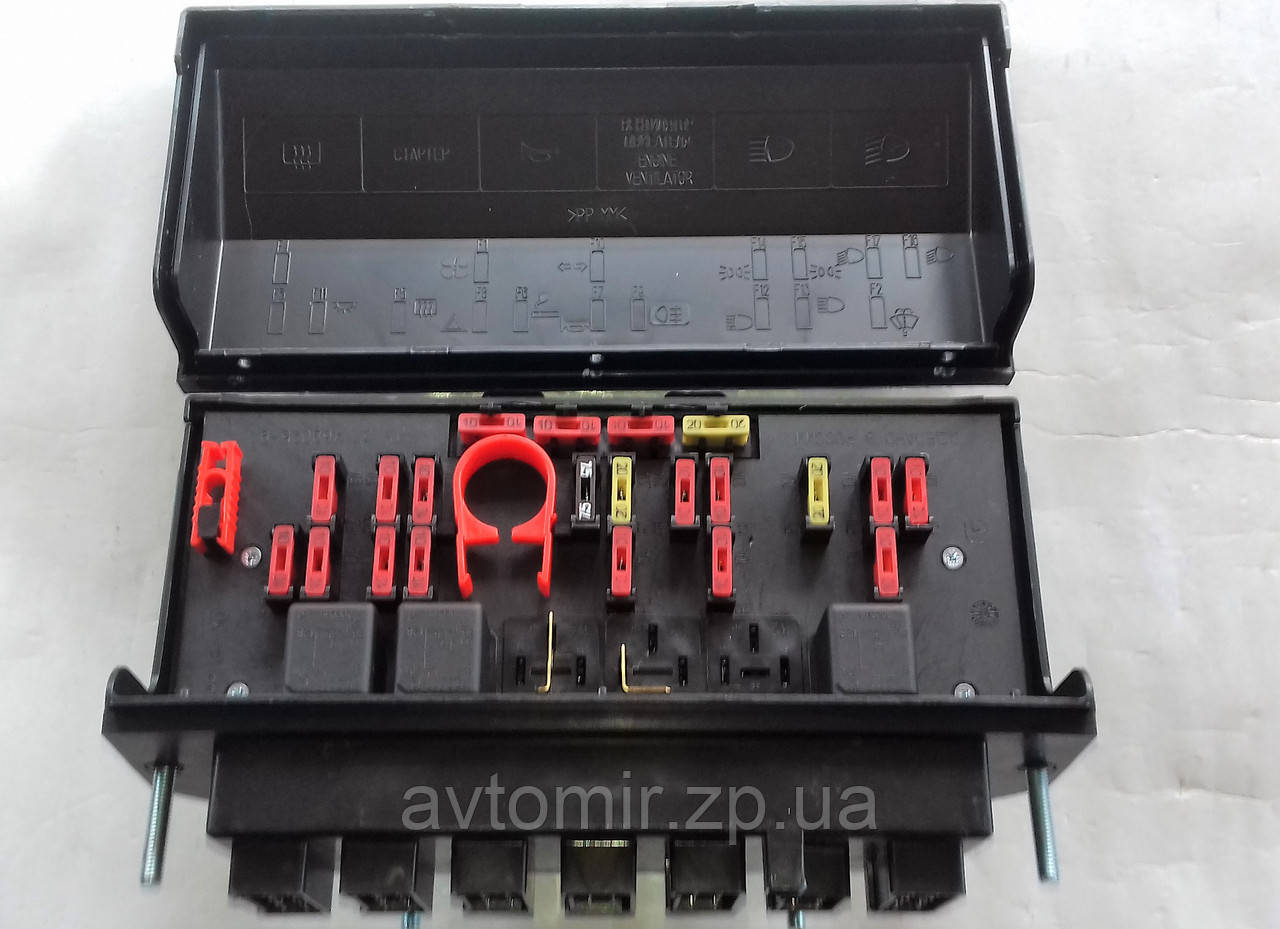 Блок запобіжників Ваз 2104,2105,2107 старого зразка Завод 402.3722