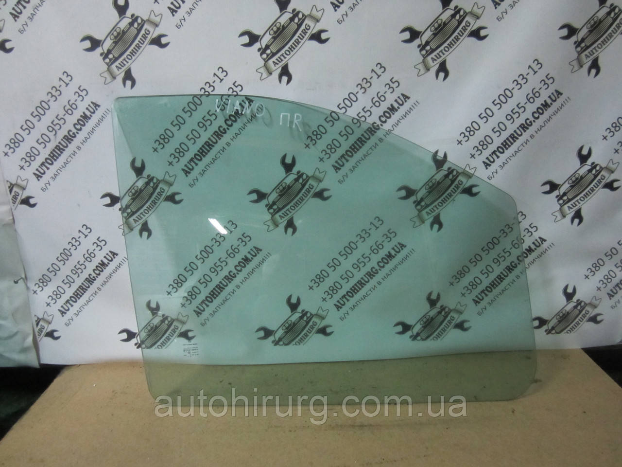 Переднє праве дверне скло mercedes w639 Vito