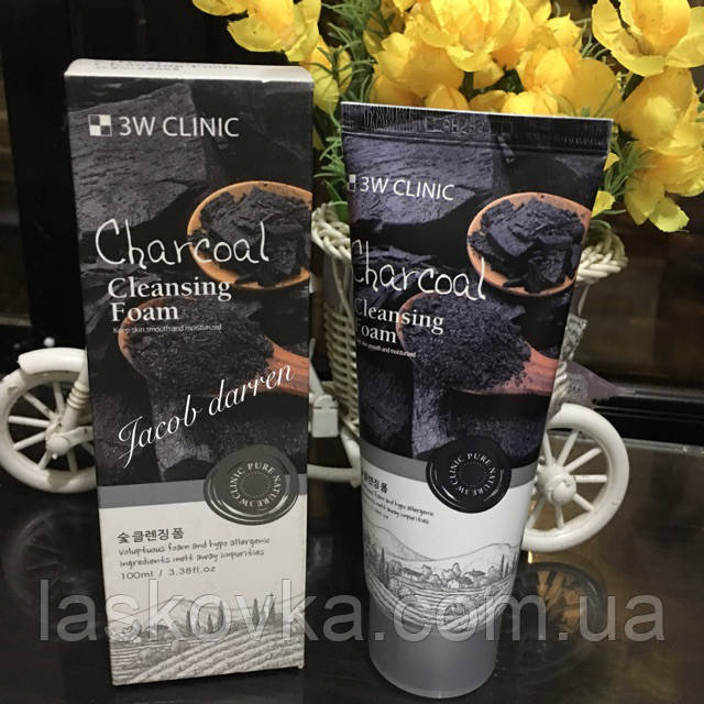 Пенка для глублокого очищения пор с черным углем 3W Clinic Charcoal Cleansing Foam - фото 4 - id-p770211079