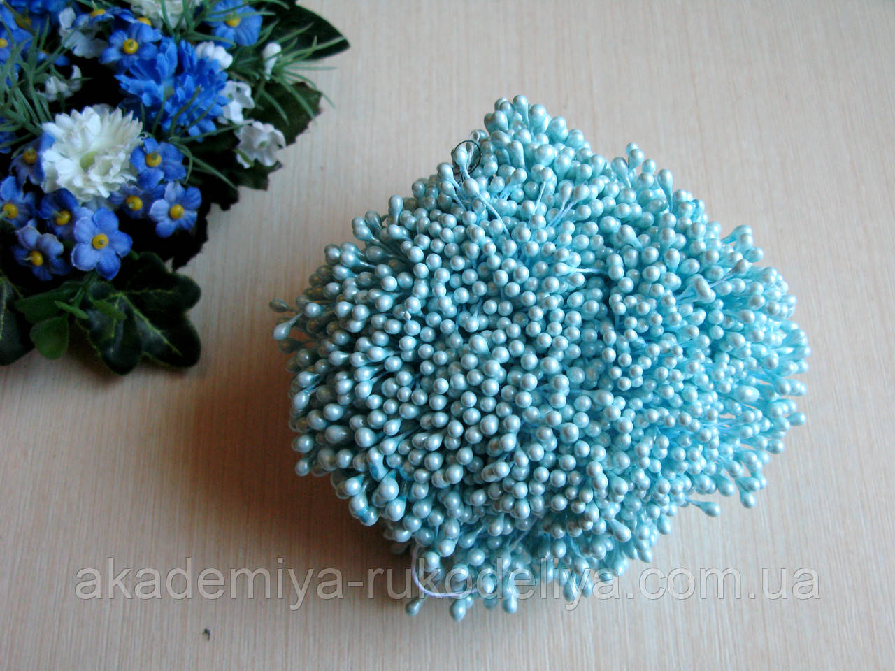 Тичинки глянсові. Колір світло-блакитний. ОПТ 300 ниток — 600 головок, фото 1
