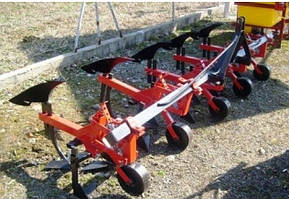 Культиватор міжрядний Wirax 5 — і секційний із долотом (Польща)