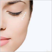 Денний догляд за шкірою обличчя, області навколо очей