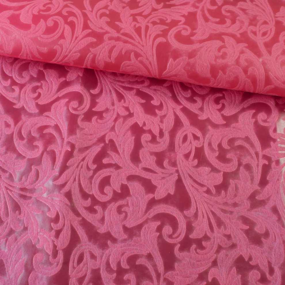 Флізелін неклеевой (спанбонд) малиновий з тисненням завитки, щільність 80, ш.162
