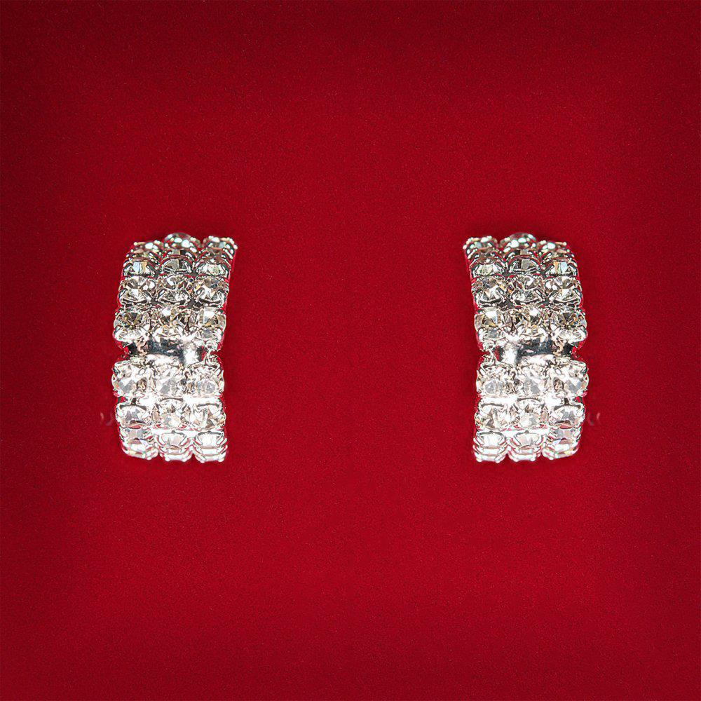[20 мм] Сережки жіночі білі стрази світлий метал весільні вечірні гвоздики (пусети ) з поділом посередині злегка зігнуті середні