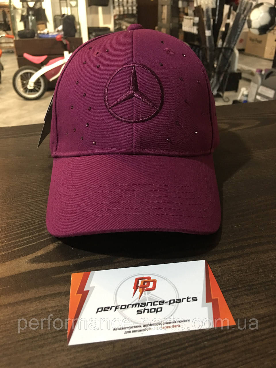 Кепка Mercedes-Benz Collection cristals from Swarovski B66953160 жіноча. Оригінал. Сливовий колір