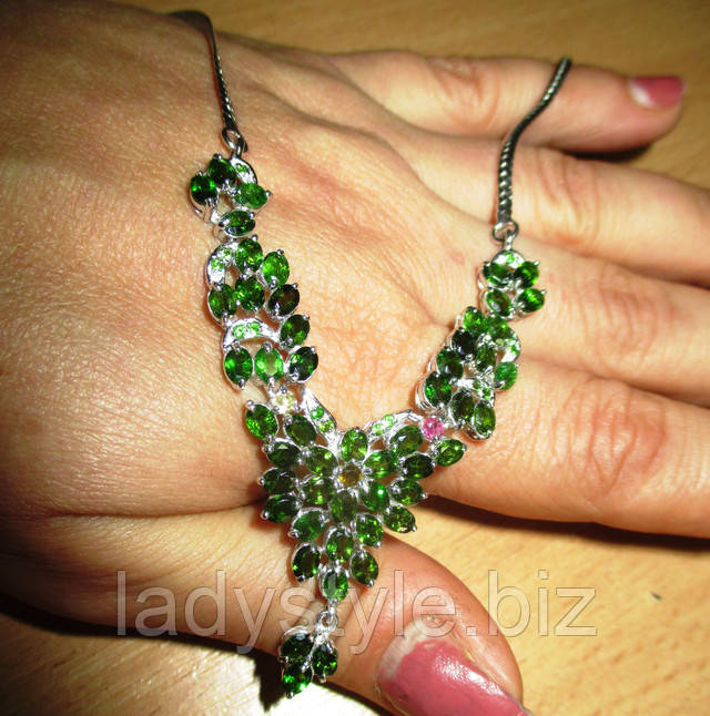 Серебряное ожерелье с хромдиопсидом от студии LadyStyle.Biz серебряное украшение подарок годовщина свадьбы кольцо сапфир купить