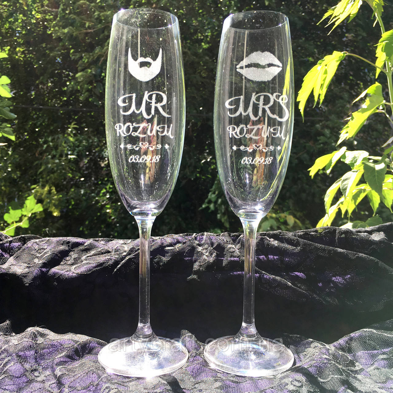 Именные бокалы для шампанского на свадьбу для молодых с гравировкой - фото 1 - id-p774762149
