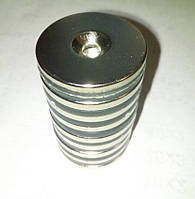 Неодимовый магнит. Диск 40х4,5 мм, отверстие 6,7 мм