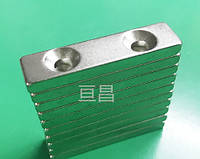 Неодимовый магнит. Прямоугольный 40х10x4,5 мм, с двумя отверстиями по 4 мм
