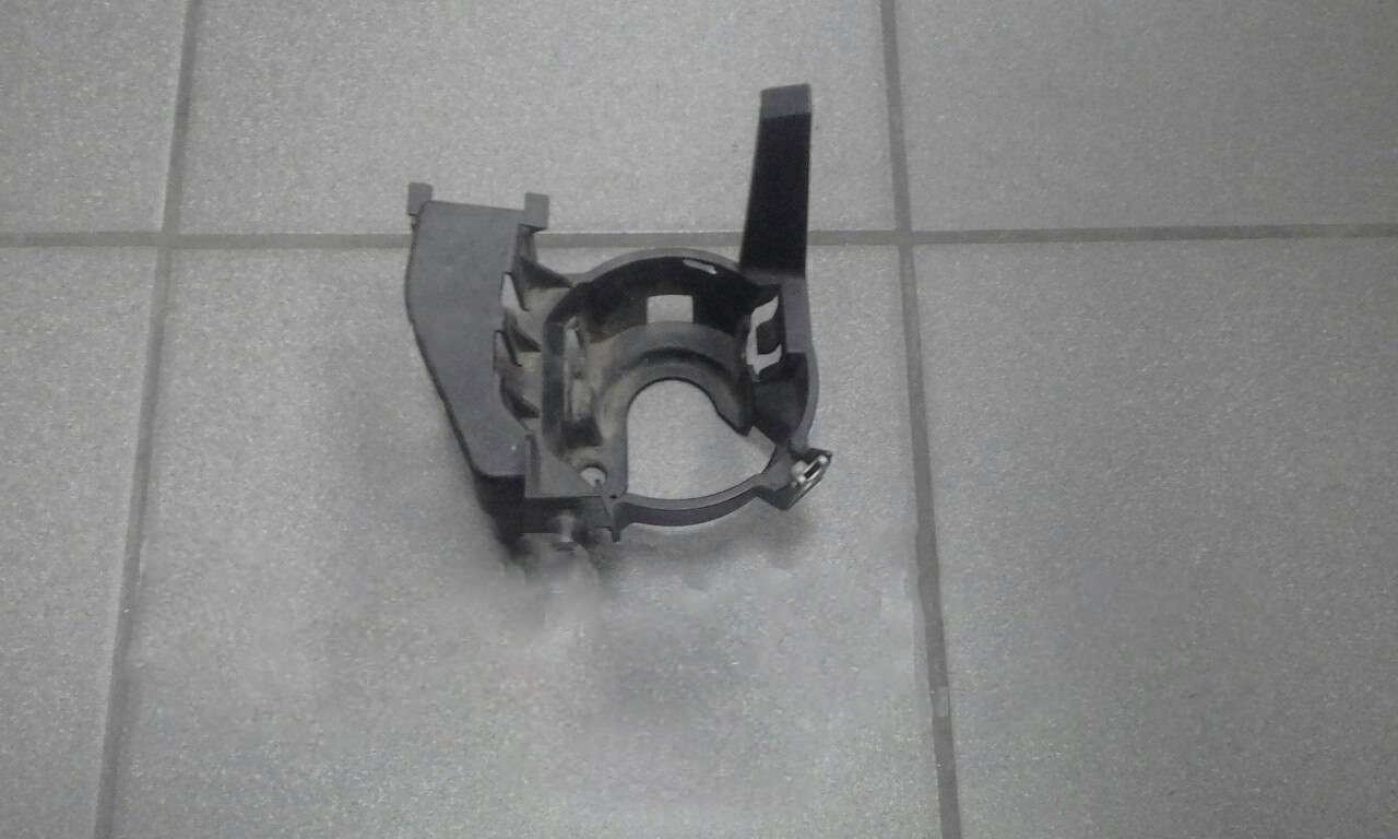 Кронштейн туманки лівий Subaru Forester S12, 2007-2012, 84927SC010