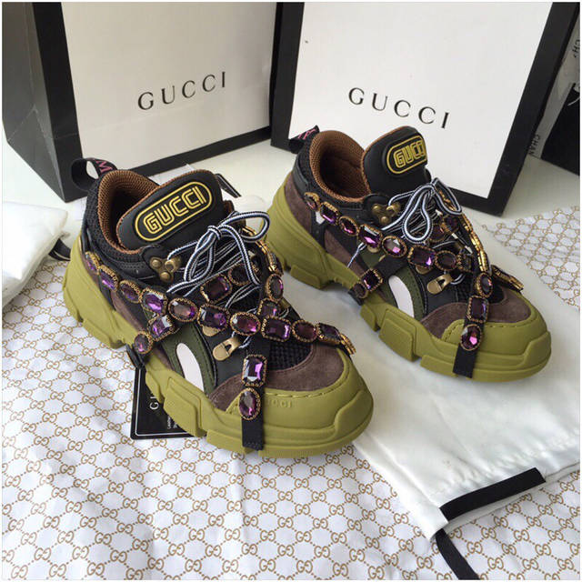 Кроссовки Gucci Flashtrek sneaker with removable crystals