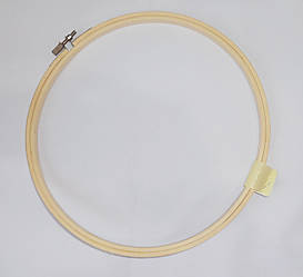 П'яльця дерев'яні 30 см. шліфовані, з металевим гвинтом.