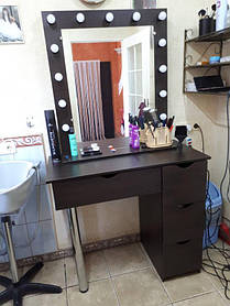 Заказ на столик в парикмахерскую в Киев 1