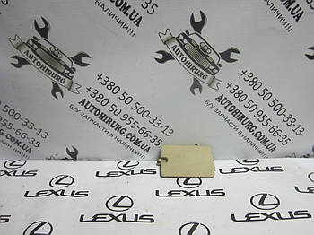 Внутрішня кришка бічної частини покриття салону lexus ls430 (62117-50010)