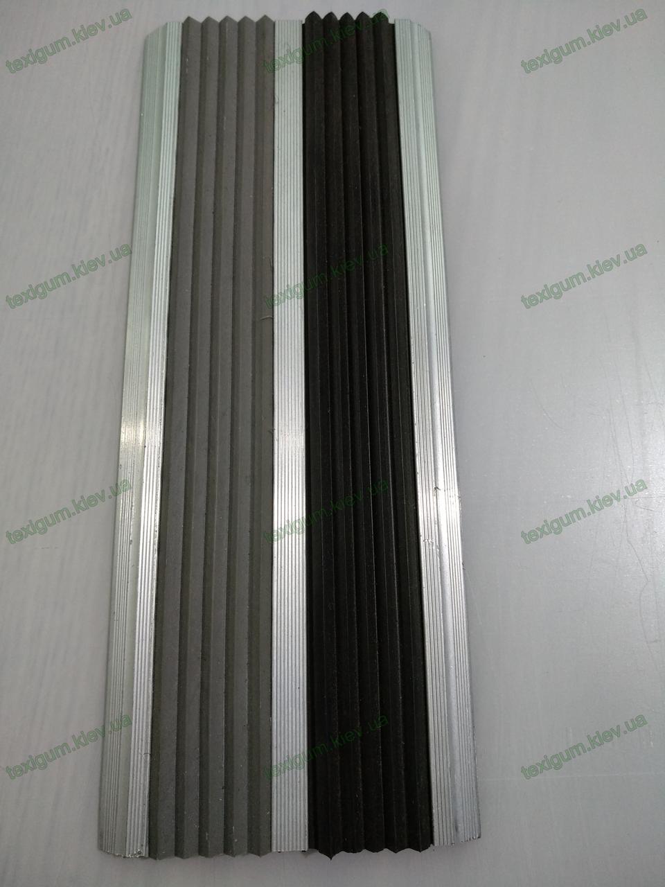 Алюминиевая антискользящая накладка на ступени двойная с резинкой серого цвета - фото 3 - id-p777265834
