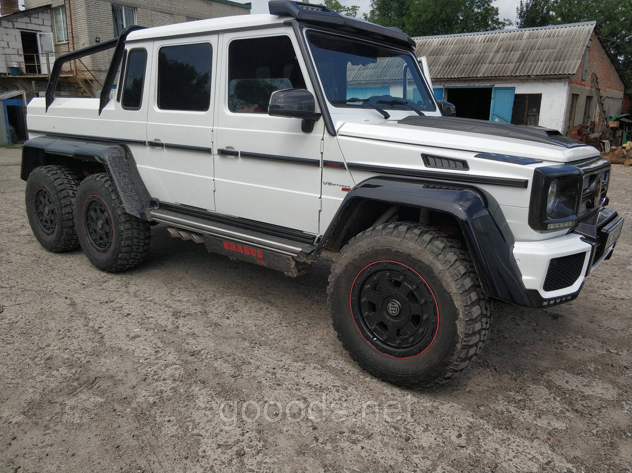 Позашляховик Mercedes-Benz Brabus 700 G63 AMG 6x6, фото 1