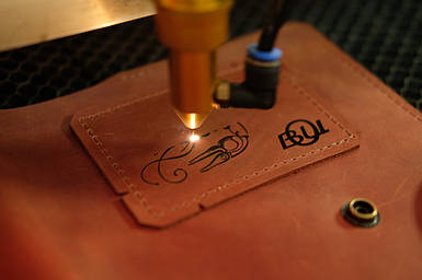 Персоналізація вироби лазерним гравіюванням: