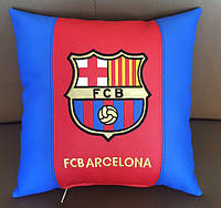 Подушка сувенирная декоративная с вышивкой логотипа Барселоны