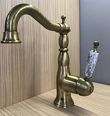 Бронзовий змішувач для раковини з декоративною ручкою Італія Bugnatese Oxford 6313