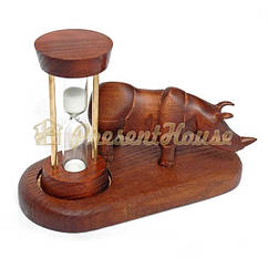 Носоріг з пісочним годинником