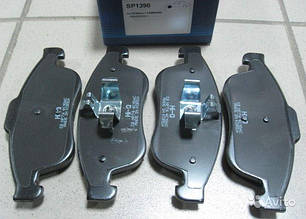 Комплект передніх гальмівних колодок на Рено Доккер, Дачіа Докер/SANGSIN (HI-Q) SP1390