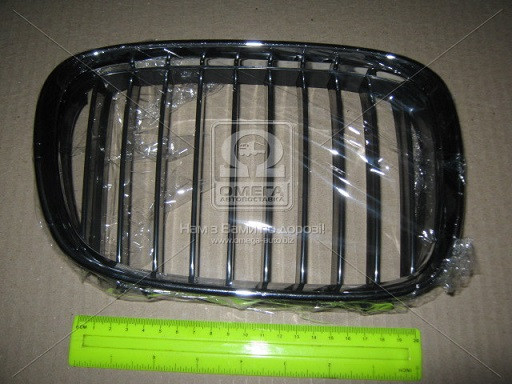 Решітка в капоті права BMW 5 E39 БМВ 5 Е39 1996-2000 (пр.о TEMPEST), фото 1