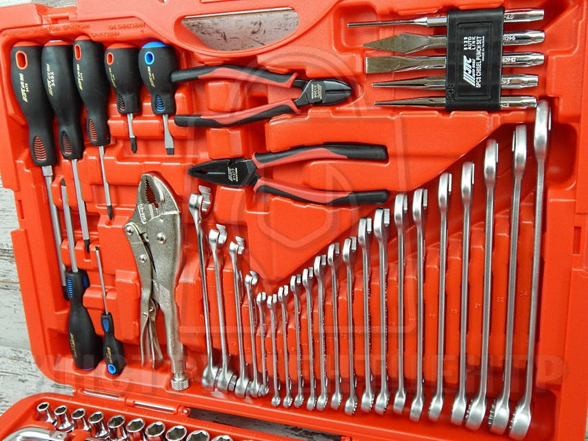 Набор инструментов JTC H156C-R72 (156 предметов) здесь дешевле.