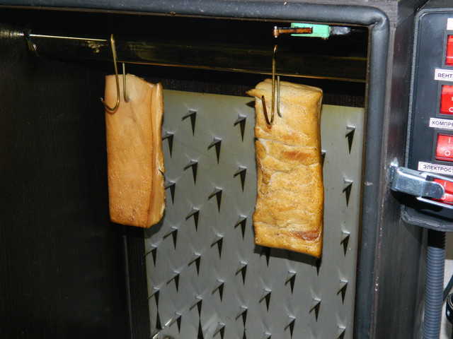 Холодне копчення сала в домашніх умовах Копчене сало в коптильні cosmogen csfe-750