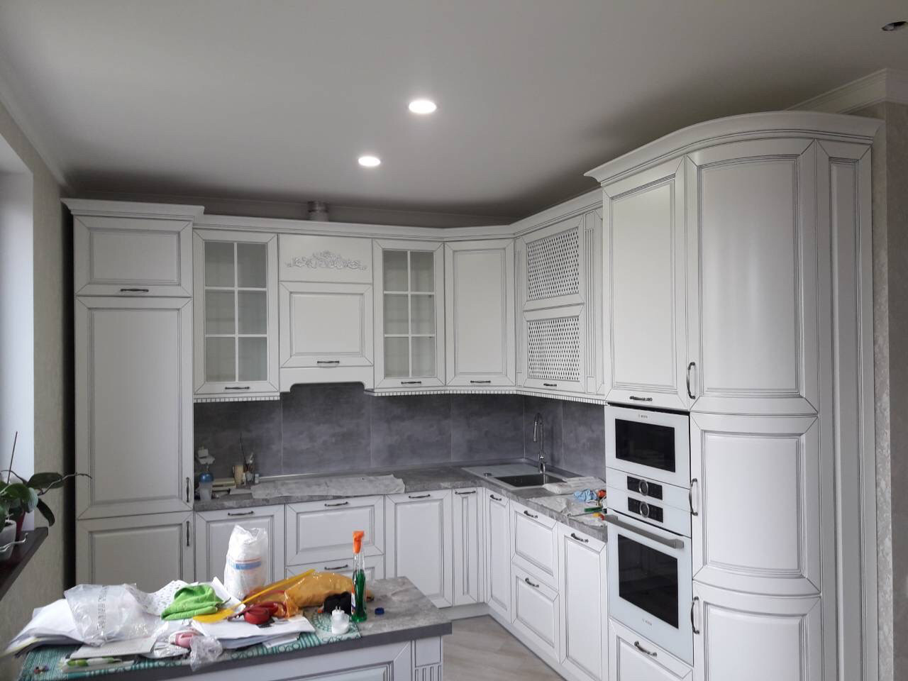 Кухня на замовлення в класичному стилі Blum-067