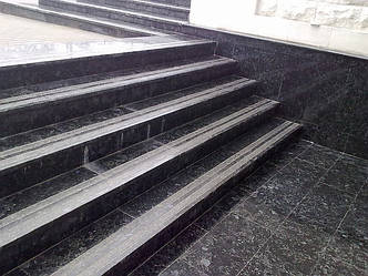Виробництво ступенів гранітних