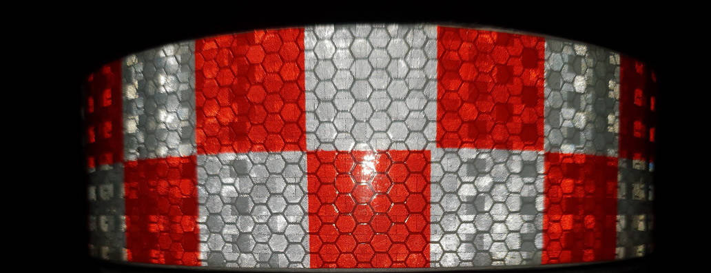 Світловідбивна самоклеюча кубики ЧЕРВОНО-БІЛА стрічка 5х100 см, фото 2
