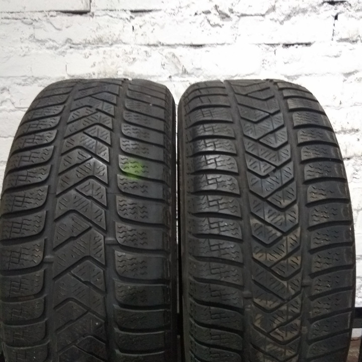 Зимові шини б/у Pirelli Sottozero3 215/55/16