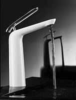 Змішувач Blue Water Emira 050 для умивальника (хром/білий)