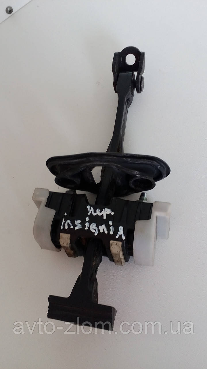 Обмежувач дверей Opel Insignia, Опель Ісигенія передній. 13229021., фото 1