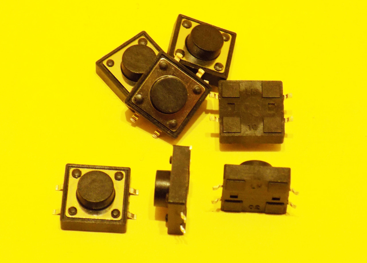 Кнопка 12*12*5мм SMD
