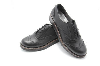 Туфлі жіночі оксфорди Aras Shoes 108-siyah шкіряні на шнурівці 37