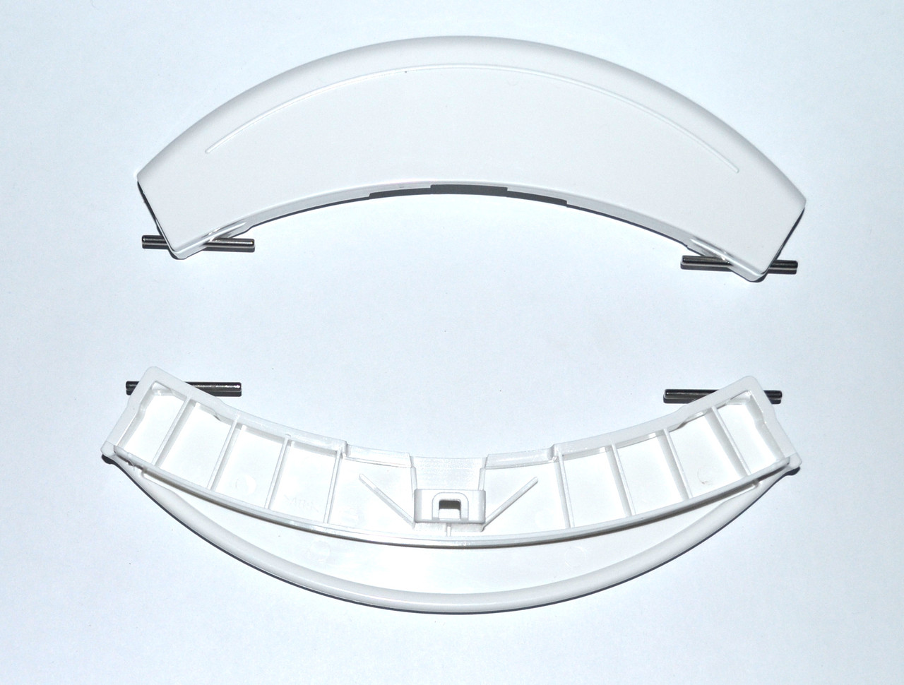 Ручка люка для стиральной машинки Bosch 266751 (483087,оригінал)