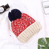 Зимова жіноча шапка з помпоном комбінованого кольору, фото 2