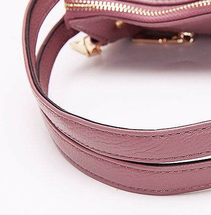 Женская кожаная сумка PASTE в деталях