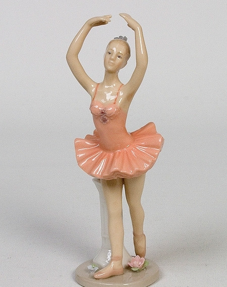 Порцелянова статуетка Балерина 18 см Pavone CMS - 19/17, фото 1