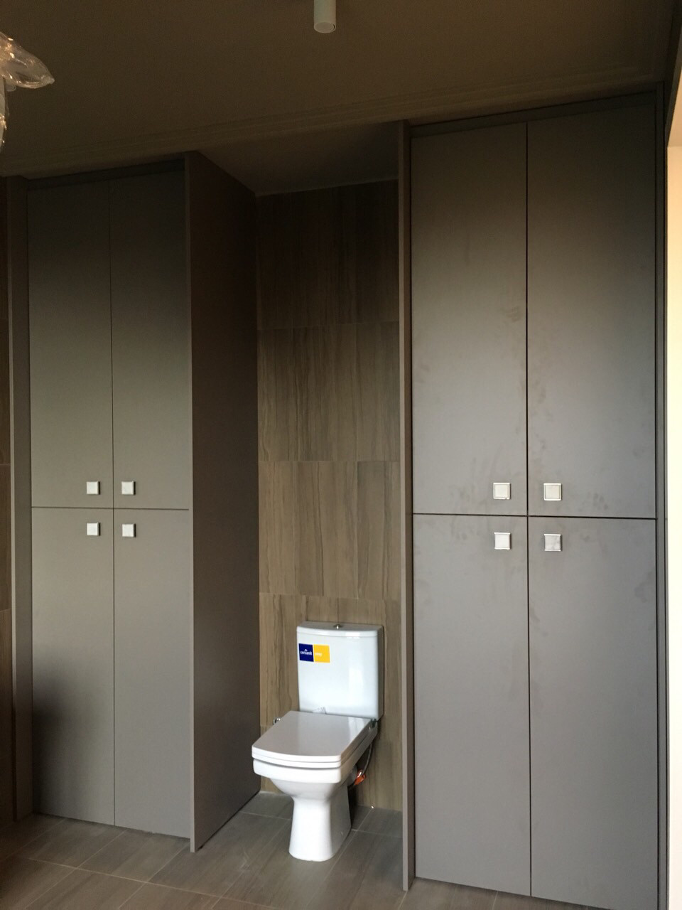 Шафа двостулкова на замовлення Blum з довідниками