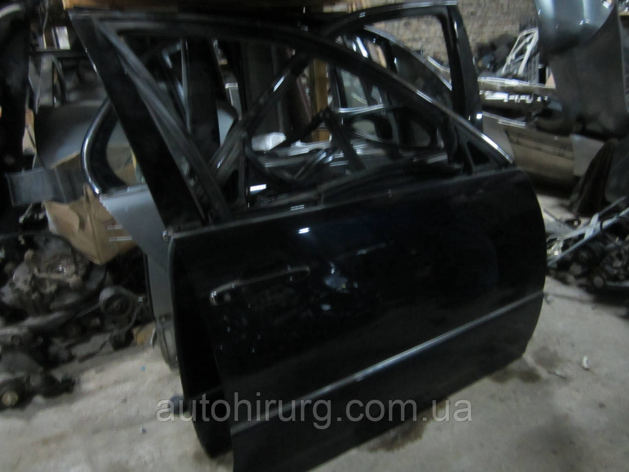 Передні права двері Lexus LS430